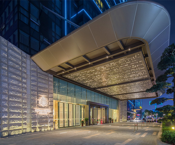 后現代公寓品牌設計：大膽色彩、藝術與幾何形狀的完美融合